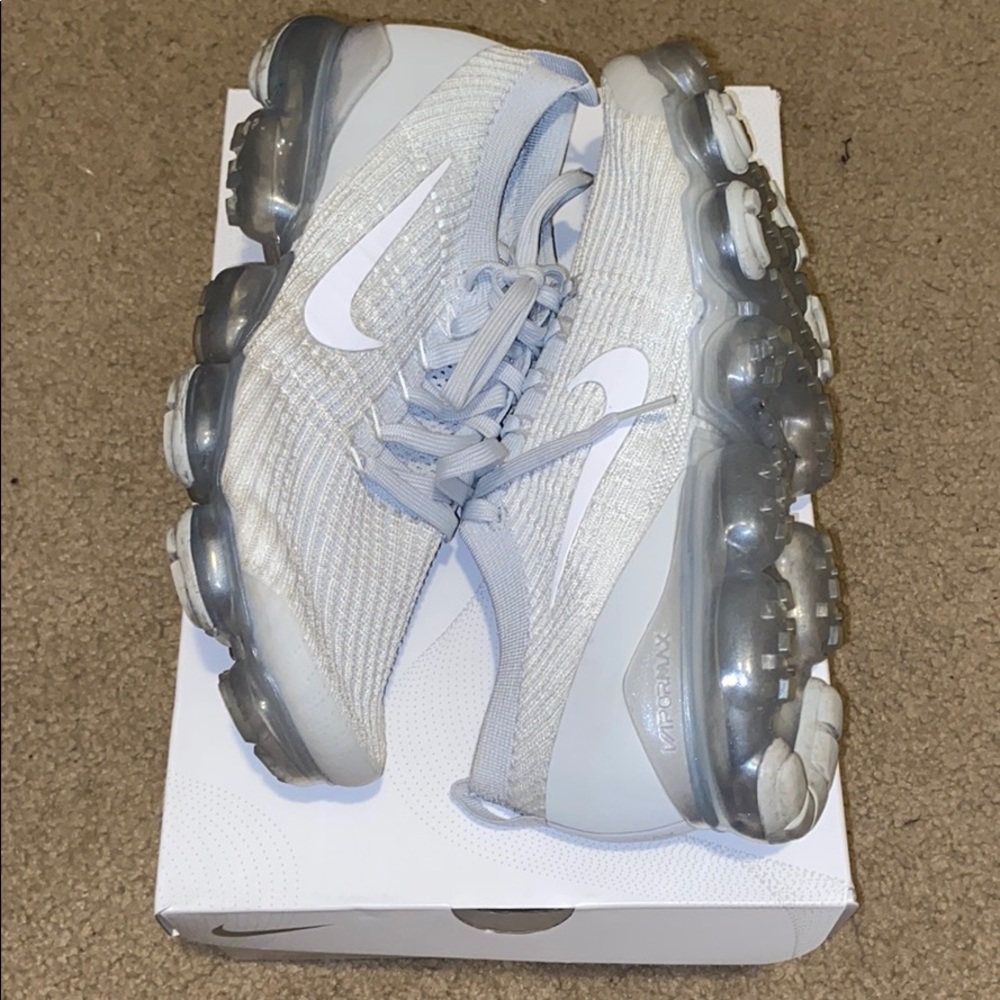 White Vapormax